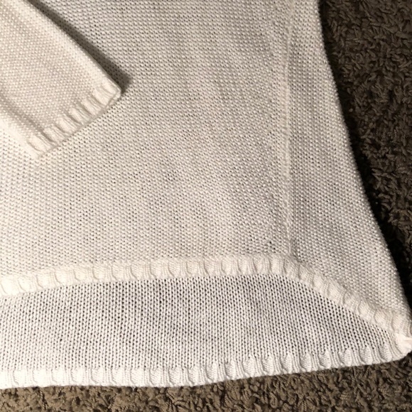 WHITE SWEATER - Picture 2 of 3